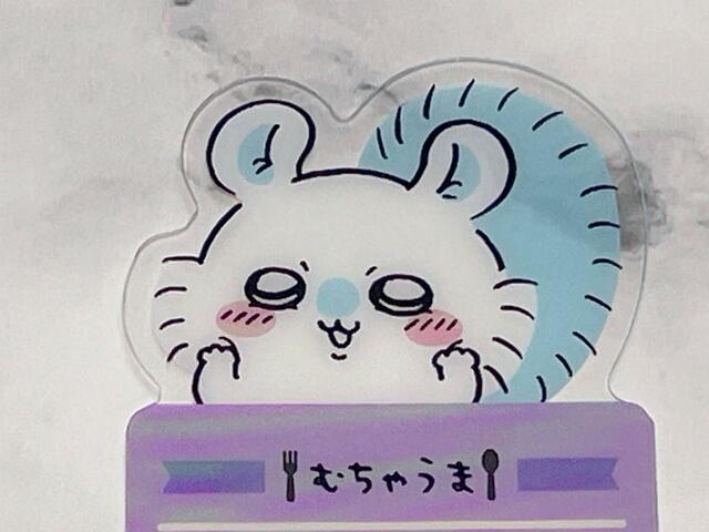 「ハフムシャッと食べるんだからさァ！！」のポーズですね♪