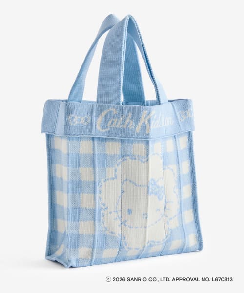 【Cath Kidston × Hello Kitty】ニットハンドバッグ Sax 7,700円／今回のコラボレーションのためにCath Kidstonのクリエイティブチームが描き起こしたハローキティのアートをニットで再現
