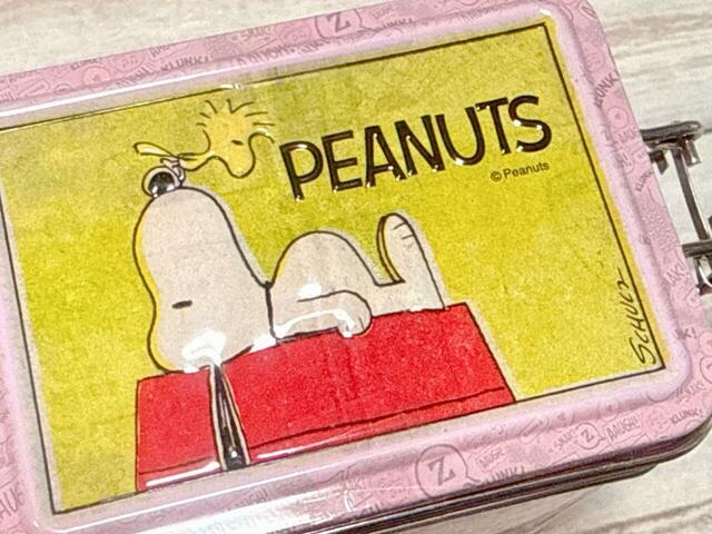 蓋はエンボス加工で立体的なデザイン。かわいい〜！