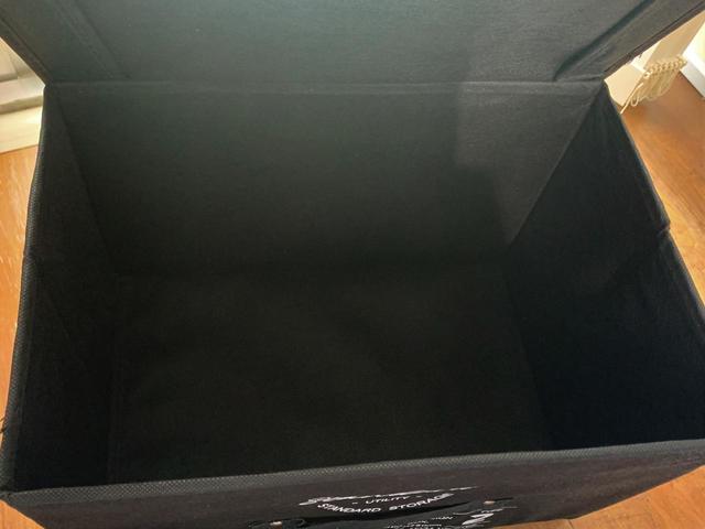 「蓋付不織布インナーBOXブラック」中はこんな感じ