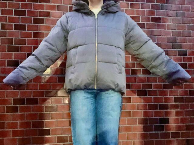 裾を絞ってみました。スリムなシルエットになって、よりスッキリした印象に！