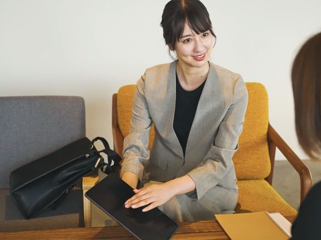 【セオルー busy】タブレット端末などを持ち歩きたい時にも