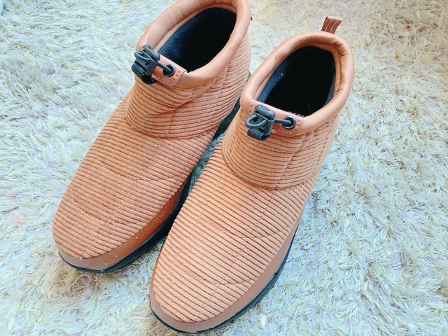 【ワークマン コーデュロイモック】モコモコ・ゴツゴツしたイメージの防寒ブーツとは異なり、普段使いしやすいデザインです♪