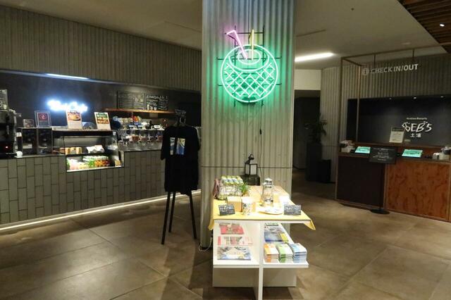 【BEB5土浦】左側がBEBカフェ、右川がチェックインカウンター