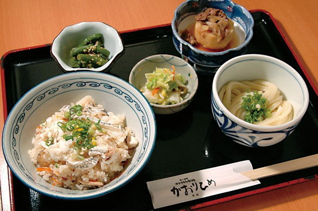 新橋・おいしい魚ランチ／かおりひめ 香媛　鯛めしとミニうどんのセット—880円