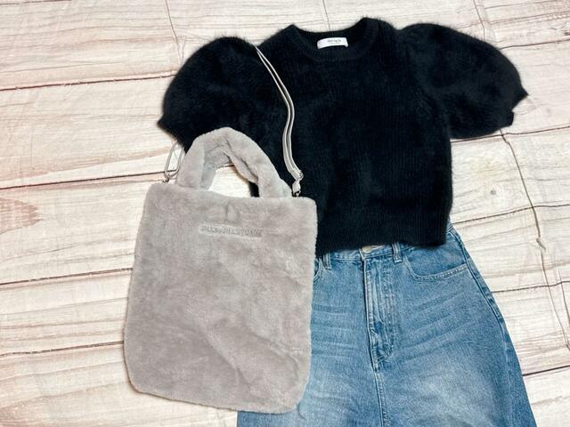 いつものデニムコーデがおしゃれに格上げ♪【JILL by JILL STUART限定付録 ショルダーストラップつきふわもこファートート】 