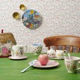 【Afternoon Tea LIVING】ティーコージー ￥3,080、ティーポット ￥5,500、プレート(ハウス/ピンク) 各￥2,420、マグカップ370ml(ブルー/ピンク)　各￥2,200、ティースプーン(ブルー/ホワイト) 各￥880、ディナースプーン(ブルー) ￥1,100、クリーマー・シュガーポット・トレーセット ￥7,000※ティーポットに合わせたプレートは参考商品です