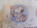 左上には、アイスを持つかわいいスヌーピーが♪
