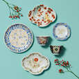 【ナタリーレテ×アフタヌーンティー】大皿九谷焼 ¥5,940、中鉢九谷焼 各¥4,400、小鉢九谷焼 各¥2,200、小皿九谷焼 ¥2,200