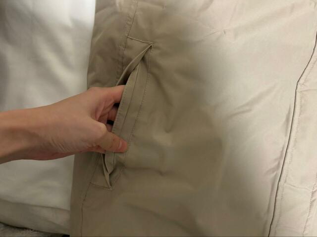 【ワークマン　WEB限定レディース防水防寒レインスーツ】上着にもパンツにもポケット付き。スマホなど小物を入れて外出できます