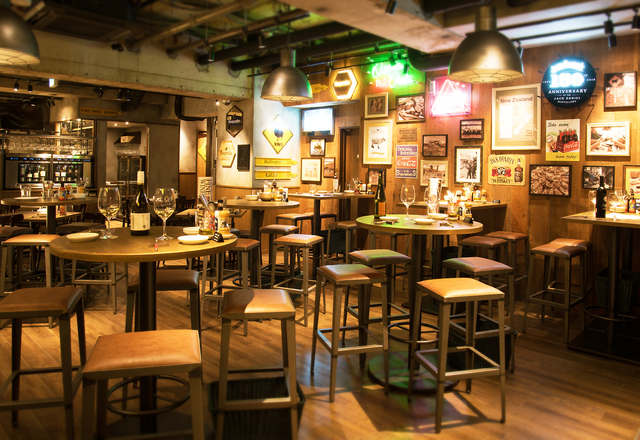 『新宿西口オイスターバー(SHINJUKU NISHIGUCHI OYSTER BAR)』