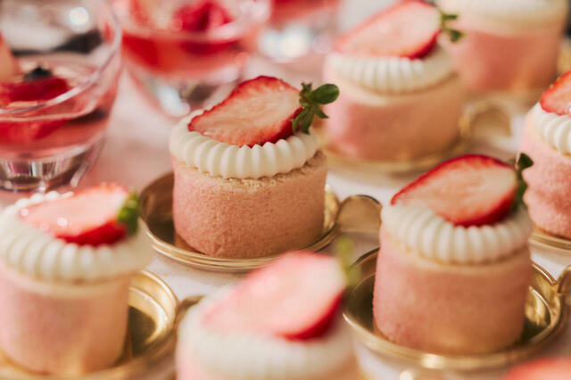 「ロールケーキ」＜期間：2026年3月7日〜4月26日＞【京都センチュリーホテルで「5種のブランドいちご」や「スイーツ＆セイボリー」を優雅に楽しむプレミアムスイーツビュッフェ開催】