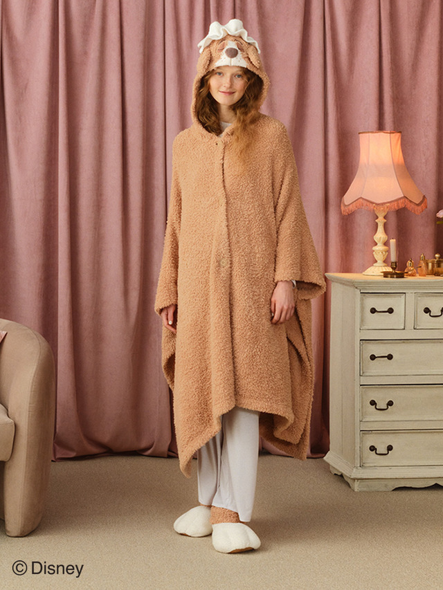 ポンチョ 11,440円、ルームブーツ 6,050円|gelato pique Sleep