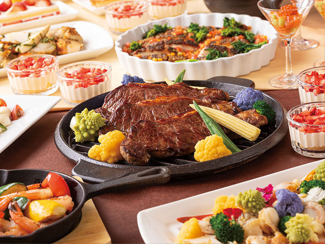 「牛サーロイン肉のステーキ」＜期間：2026年1月9日～3月15日の金・土・日曜日＞【サーロインステーキ＆苺スイーツが食べ放題！「東京ベイ舞浜ホテル ファーストリゾート」の“金・土・日限定ディナービュッフェ”】
