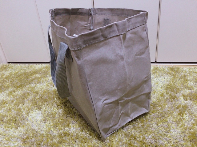 【ワークマン パラフィン帆布ミディアムトート】物を入れなくても自立します