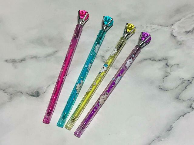 ピンク、ブルー、イエロー、パープルの4色セット