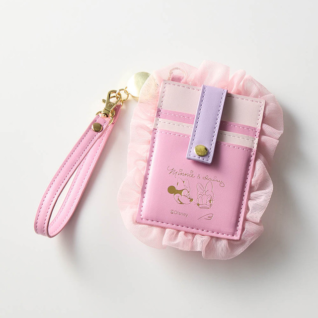 リボンモチーフパスケース「ミニー&デイジー」|¥4,490 (税込)