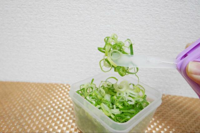 【トップバリュ フタがそのままトングになる保存容器】超便利と話題のキッチングッズ