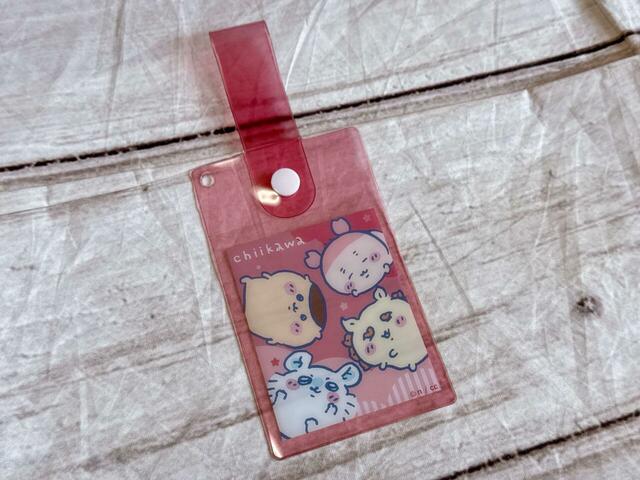 レッドは4人のレギュラーキャラが登場。おやすみポーズがかわいいですね♪