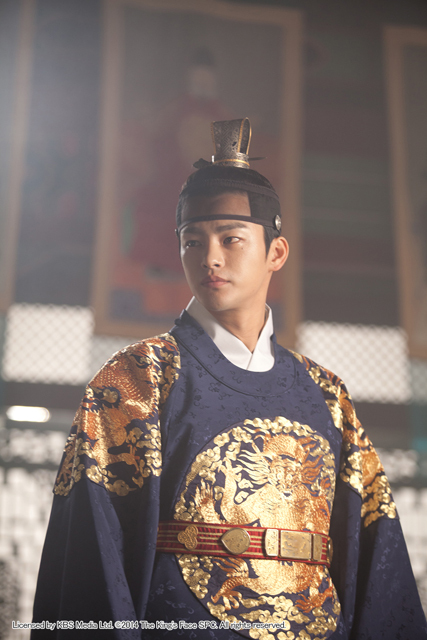 『王の顔』　Licensed by KBS Media Ltd. © 2014 The King's Face SPC. All rights reserved.