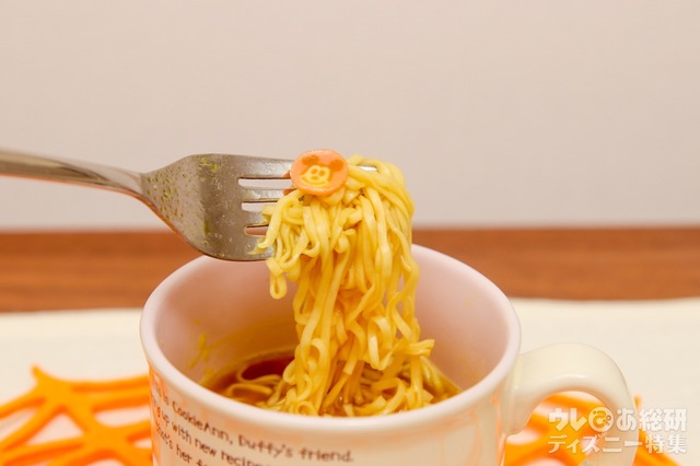 ミニラーメン ¥950|ミッキーのかまぼこ入り