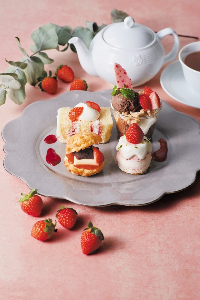 苺のアフタヌーンティーセット（4店舗限定）