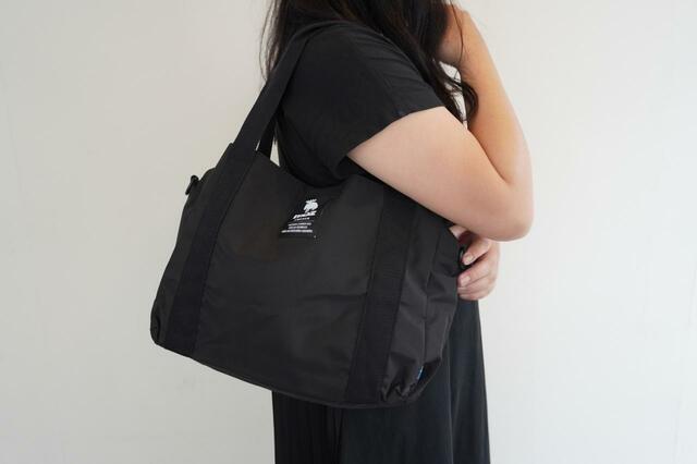 手持ちや肩掛けもできる