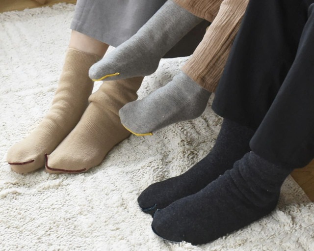「もちはだ×bon moment　ルームソックス」年代も性別も問わず使える3カラー展開