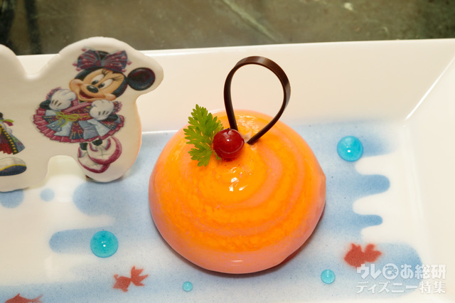 “ディズニー夏祭り”アフタヌーンティーセット 3190円｜ドリーマーズ・ラウンジ｜グレープフルーツムース