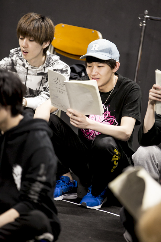 アリスインデッドリースクール 少年・稽古風景（撮影・フクシアヤミ）