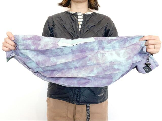 【bPr BEAMS　SHUPATTO / パッカブル バッグ】広げたらプリーツを軽くほぐして大きさを整えればOKです♪