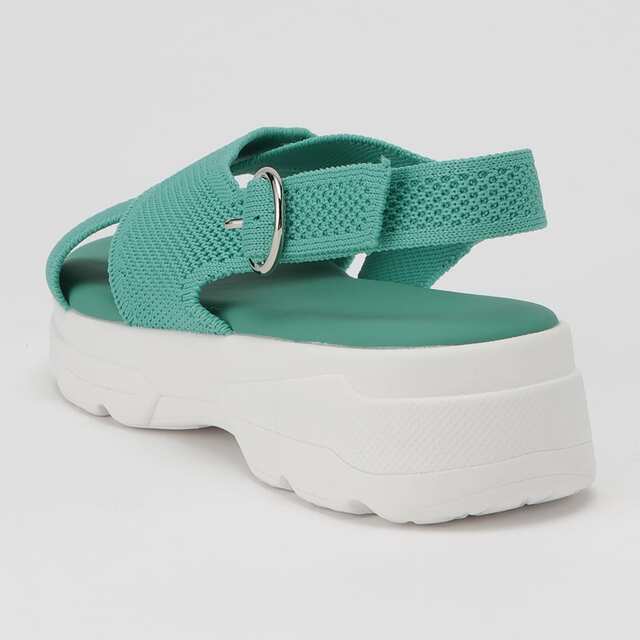 【ワークマンの新作サンダル売上ランキング 3位】「レディース　クロスストラップニットサンダル」2,300円（税込）