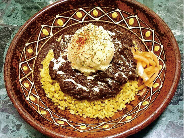 ルーインカレー（ドリンク付）（mother’s RUIN） 1200円、ハーフ900円