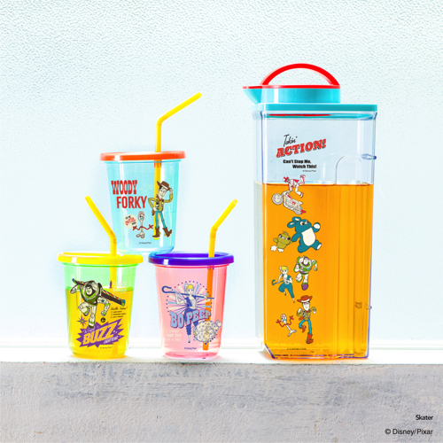 耐熱タテヨコ冷水筒 2.2L ¥1,600／ ストロー付タンブラー 3個セット ¥750