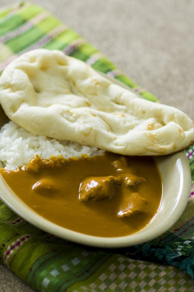 「カスバ・フードコート」チキンカリー（甘口）