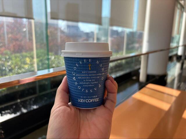 【カフェトスカ モーニングブッフェ】テイクアウト用のKEY COFFEE！帰り道も良い香りが続く♪