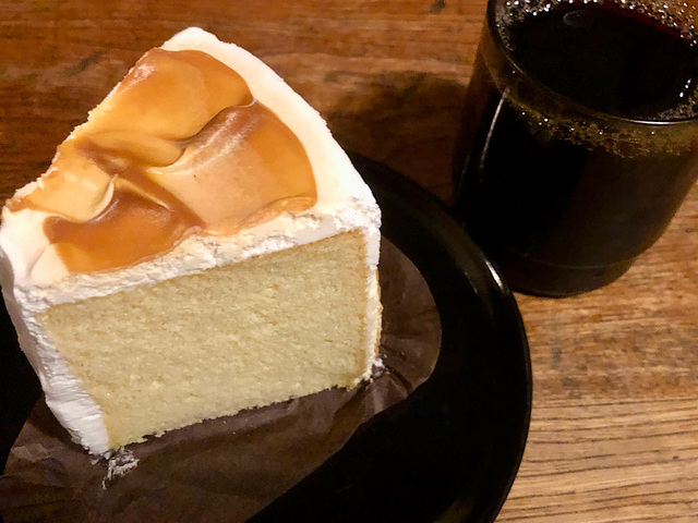 【むさしの森珈琲　もちふわキャラメルシフォン】コーヒーを淹れてお家カフェタイムにいただきます