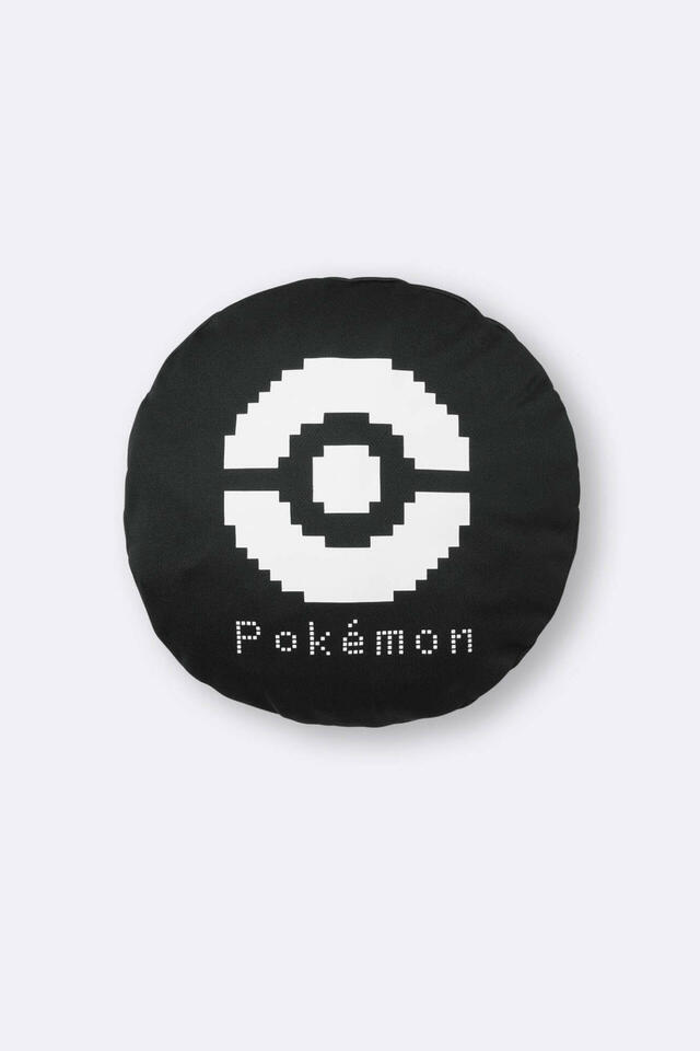 UVカットパーカ 1,990円|GU「ポケモン」コレクション