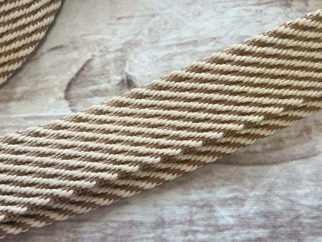 オリジナルテープのハンドルがおしゃれ