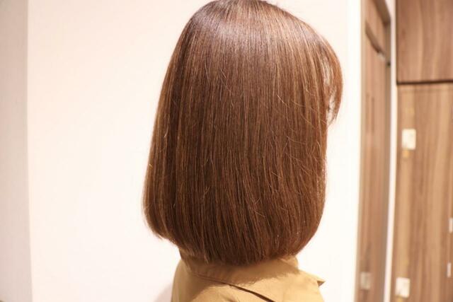 【ブロー手順5 冷風で仕上げる】ブローしただけなのにサラサラのツヤ髪に仕上がり感動！