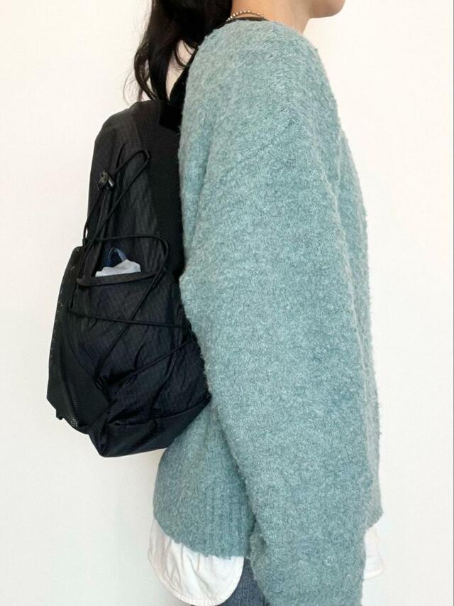 【無印良品 撥水リップストップリュックサック】たくさん荷物を入れても、あまり厚みが出ないのもポイント◎