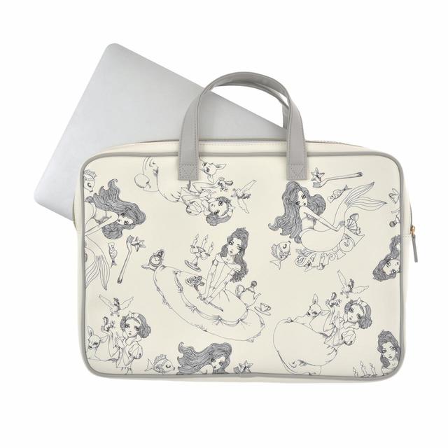 ディズニープリンセス ノートパソコンケース/4,400円 (税込)