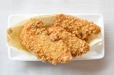 【角上魚類「佐渡サーモンフライ」】パック詰め前の揚げたてフライは、見るだけでも食欲を刺激されました♪