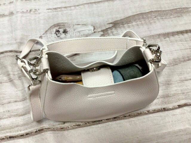 【GRL（グレイル）】ポーチを使わずに荷物をイン！