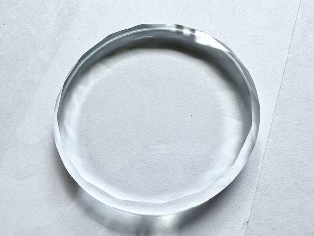 【セリア ガラスジェルネイルパレット】ガラスでできているので扱いには注意