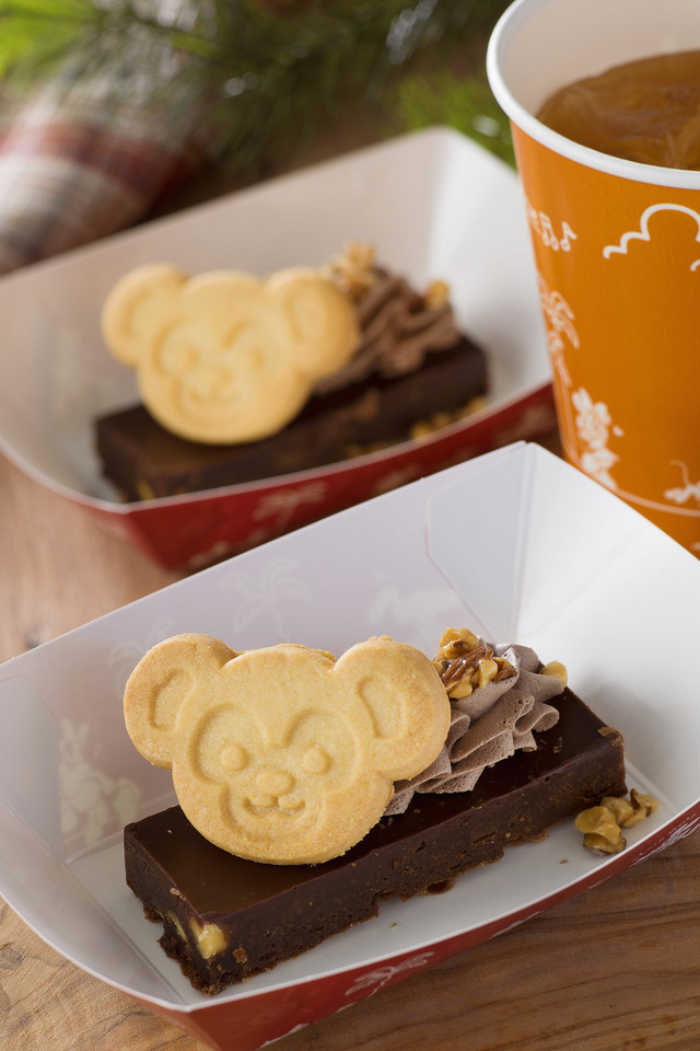 チョコレートブラウニー ¥350  ※ダッフィーがニューヨークを旅したときに食べたスウィーツ【販売店舗】リバティ・ランディング・ダイナー｜TDS「スウィート・ダッフィー」2016