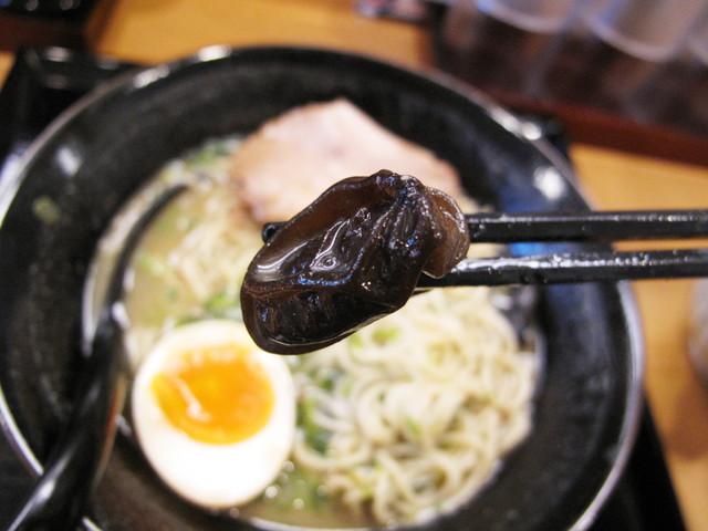 麺や小僧：きくらげ