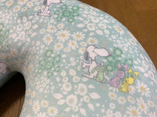 【Afternoon Tea：2WAYクッション/PEANUTS】表面のイラストはスヌーピーやうさぎのデザイン