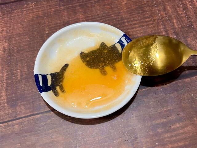 手早く混ぜます