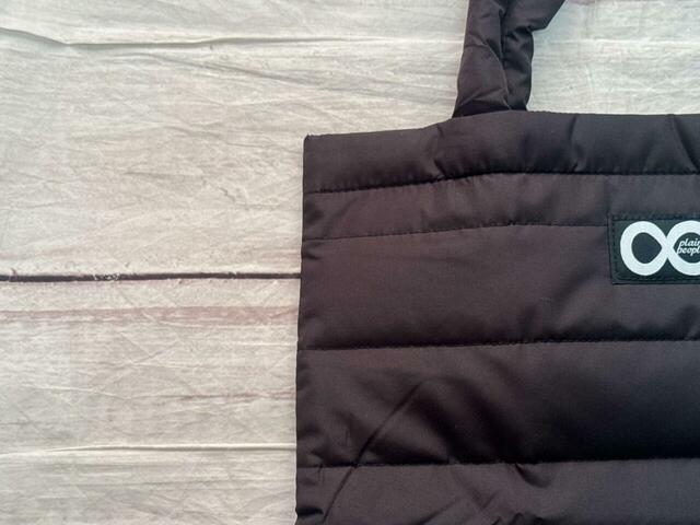 カラーは合わせるものを選ばないブラック